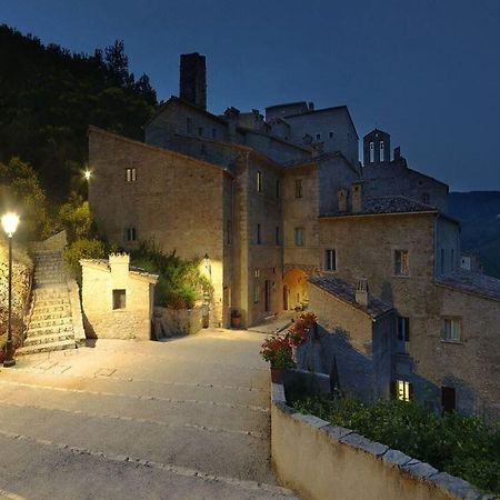 ホテル Castello Di Postignano セッラーノ エクステリア 写真