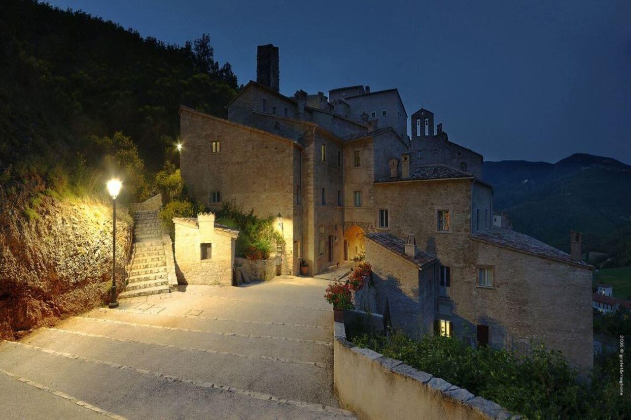 ホテル Castello Di Postignano セッラーノ エクステリア 写真