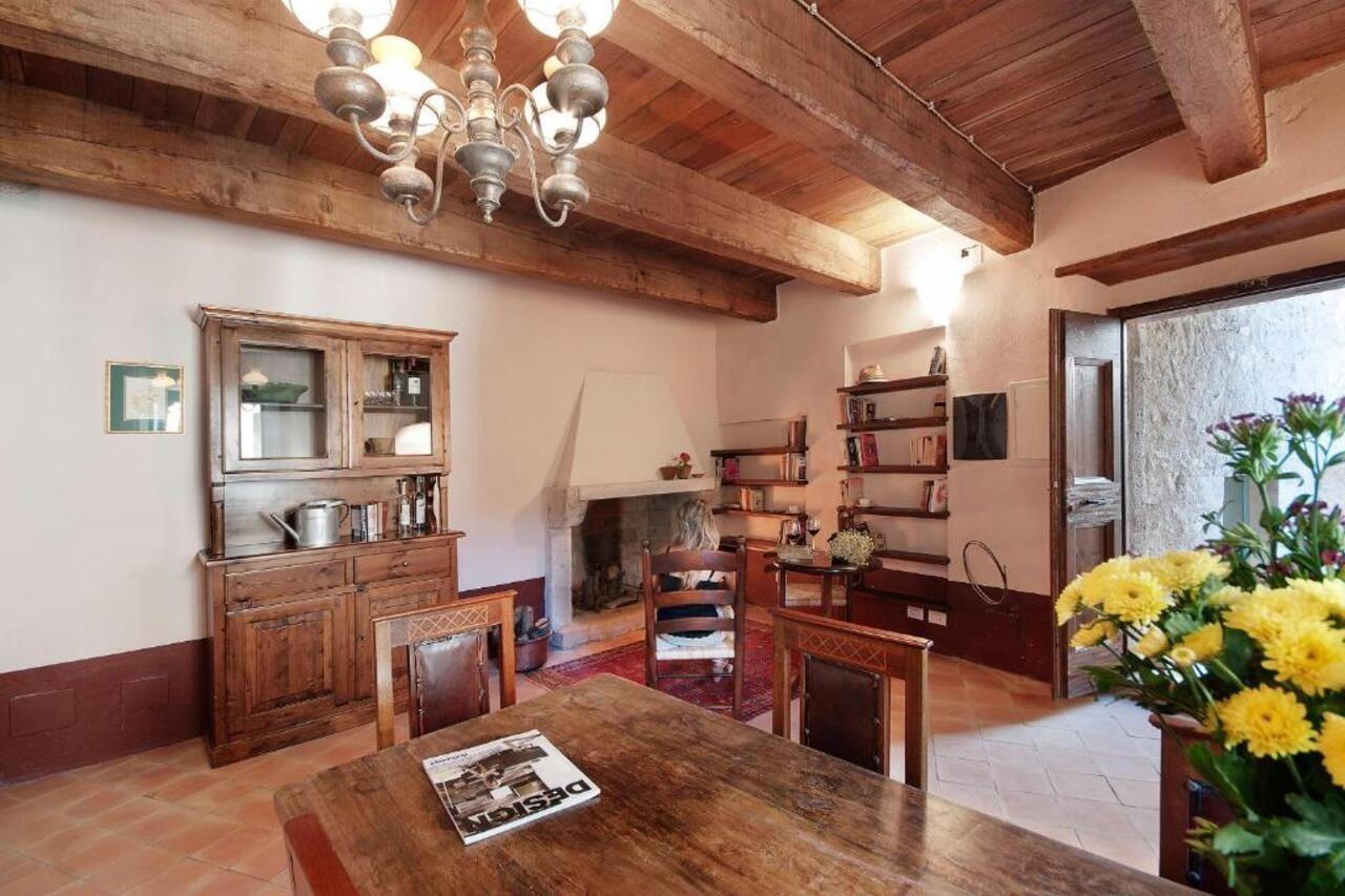 ホテル Castello Di Postignano セッラーノ エクステリア 写真