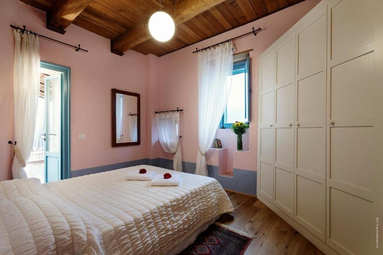 ホテル Castello Di Postignano セッラーノ エクステリア 写真